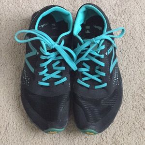 New Balance Women’s Minimus Vibrant Sneaker